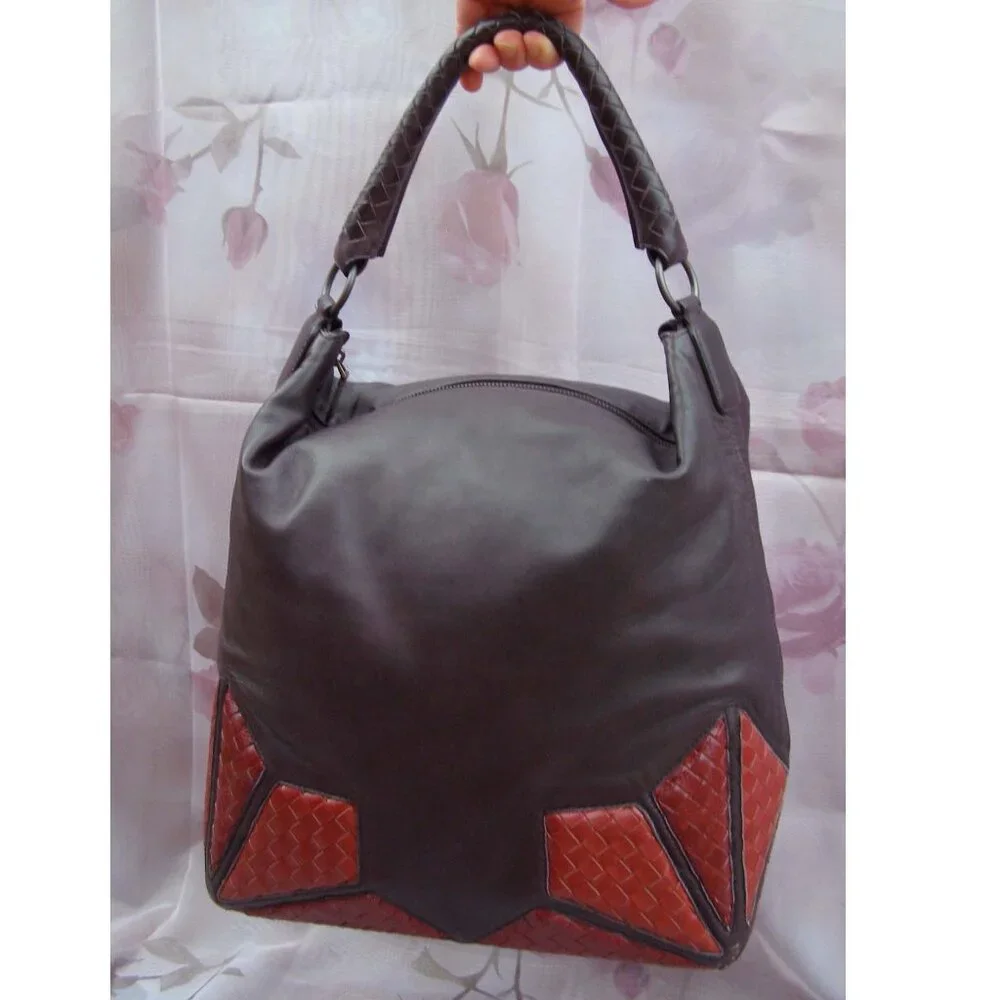 EUC BOTTEGA VENETA Large Leather Purple Eggplant Hobo Bag